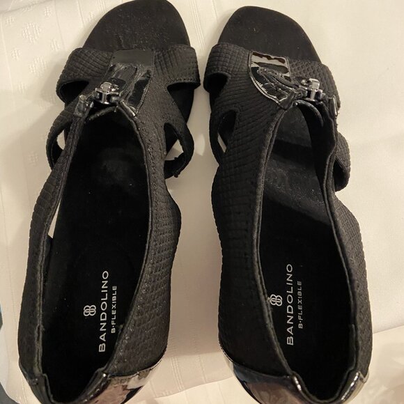 Bandolino Brand Gladiator Style Zip Front Sandal - Picture 4 of 5